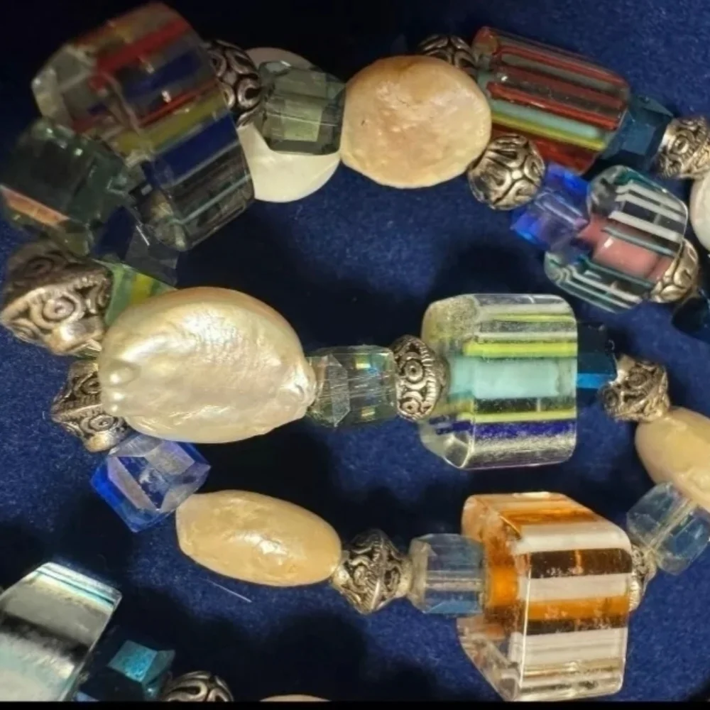 Vintage Multicolored Beaded Art Glass Necklace - Picture 4 of 4